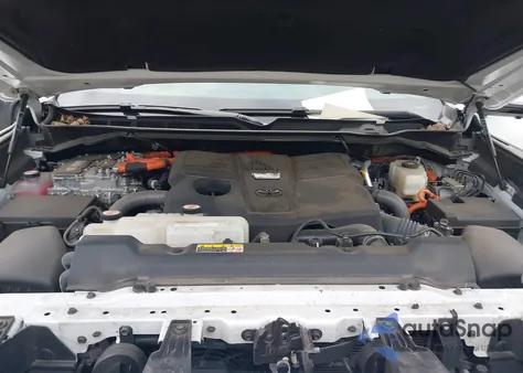 2023 Toyota Sequoia Platinum z USA, uszkodzony, nr VIN 7SVAAABA7PX005703